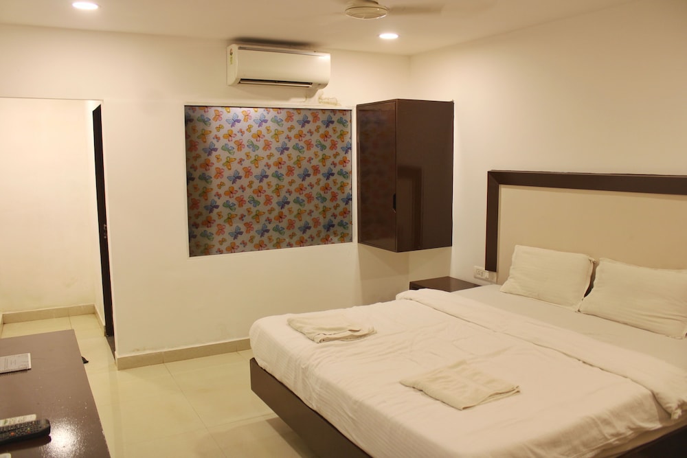 Beach Walk Resort - Goa 9/35
