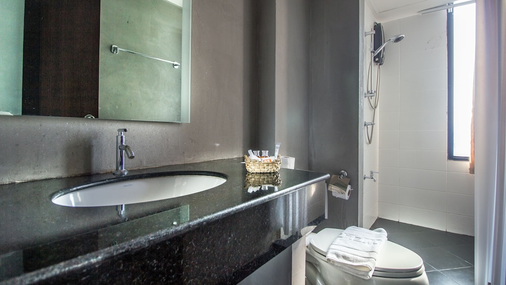 B2 Lampang City Boutique & Budget Hotel 38/41