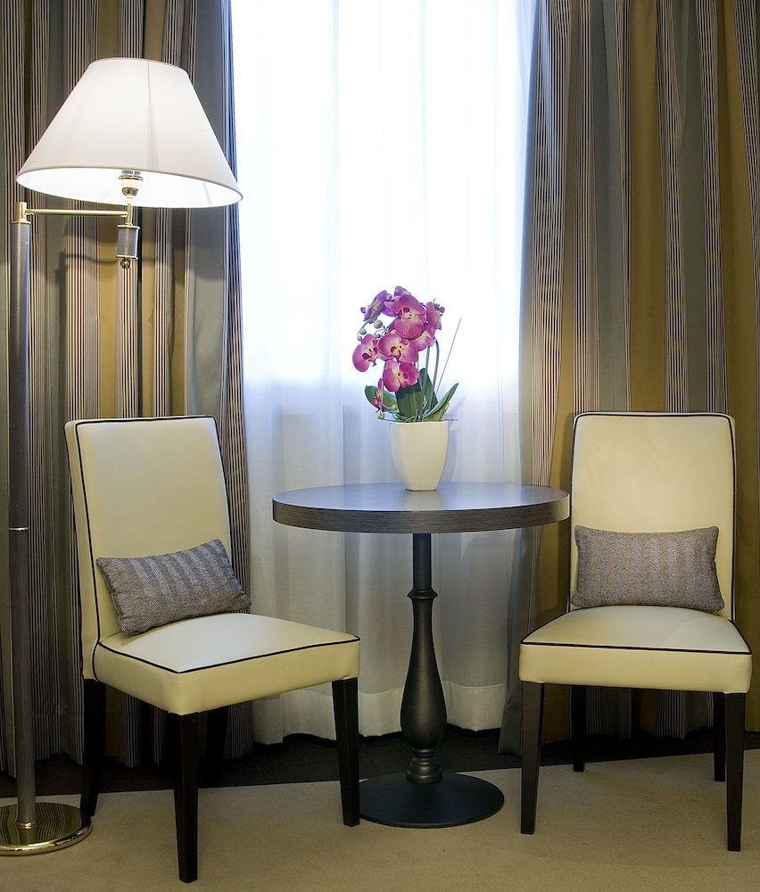 Holiday Inn Rome Eur Parco Dei Medici 35/77