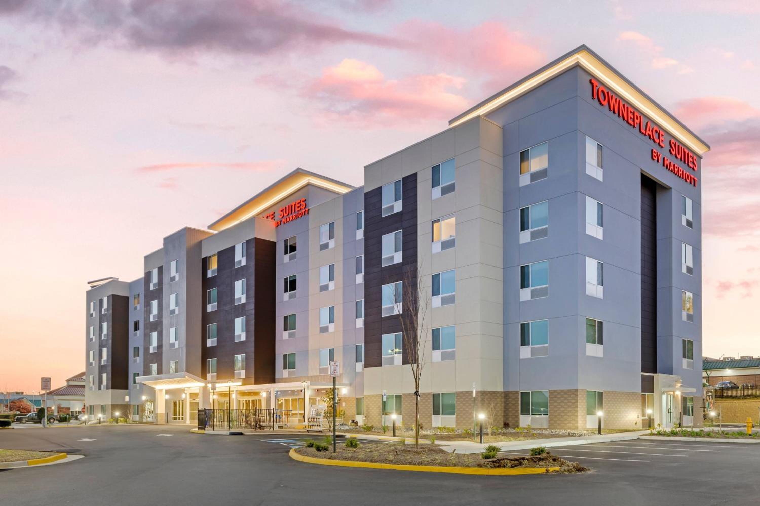 TownePlace Suites by Marriott Richmond Colonial Heights 3/63