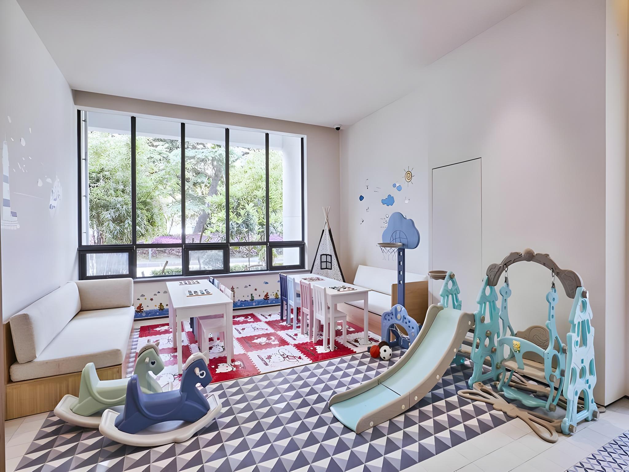 O.Live Social Hotel (Shanghai Xinzhuang Metro Station) 36/39