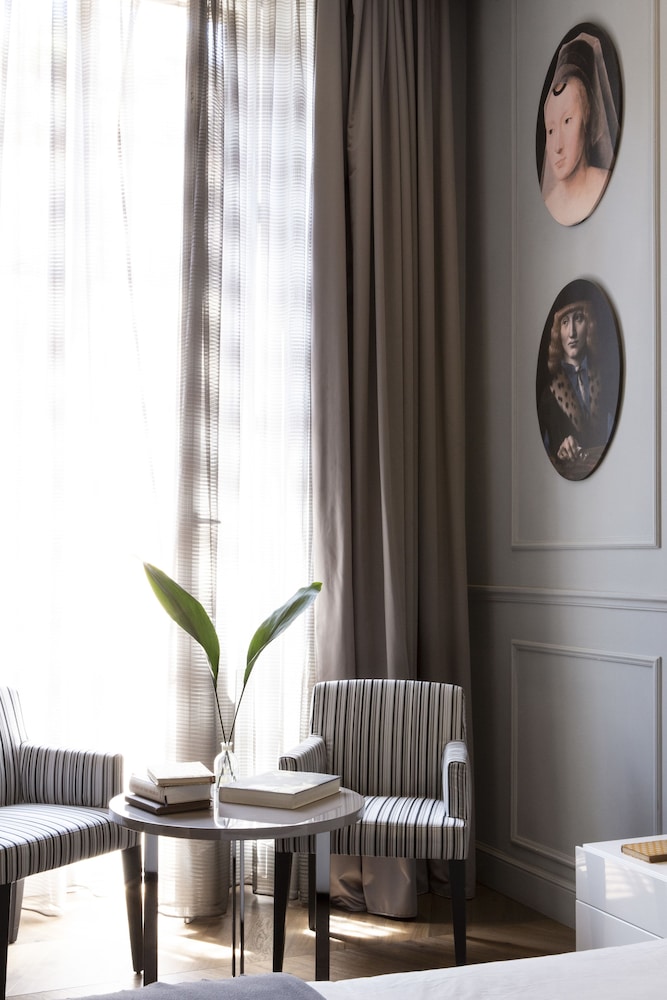 Le Quattro Dame Luxury Suites 61/73