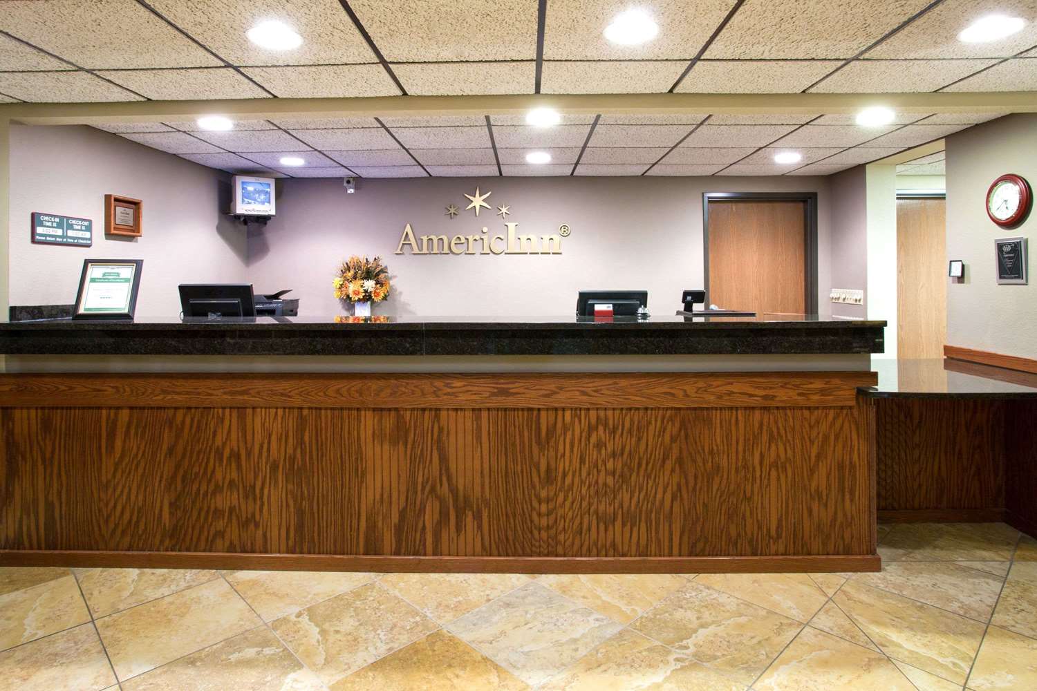 AmericInn by Wyndham New London 3/15