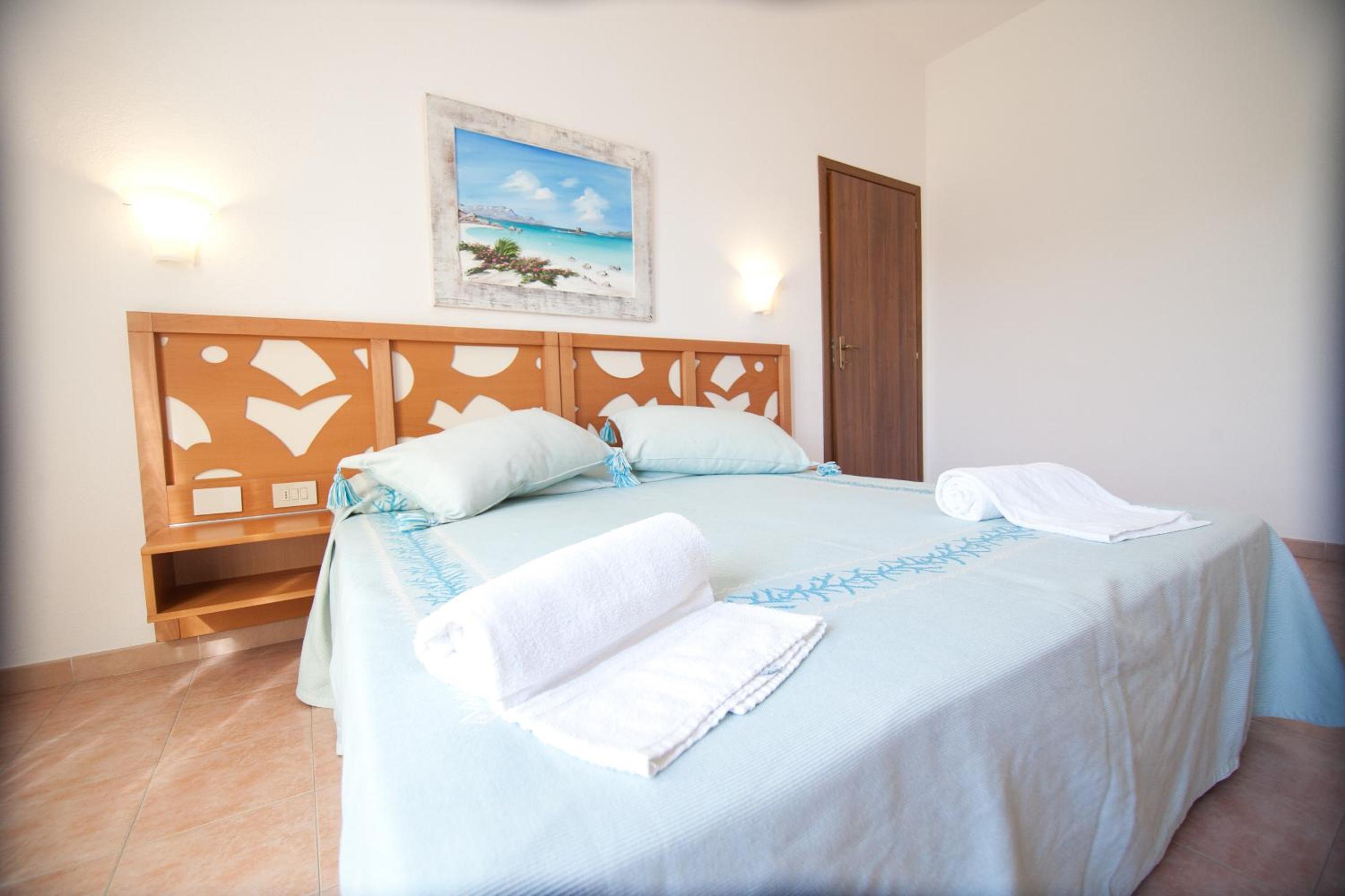 Room, Double Bed, Club Esse Gallura Beach Village 3/10