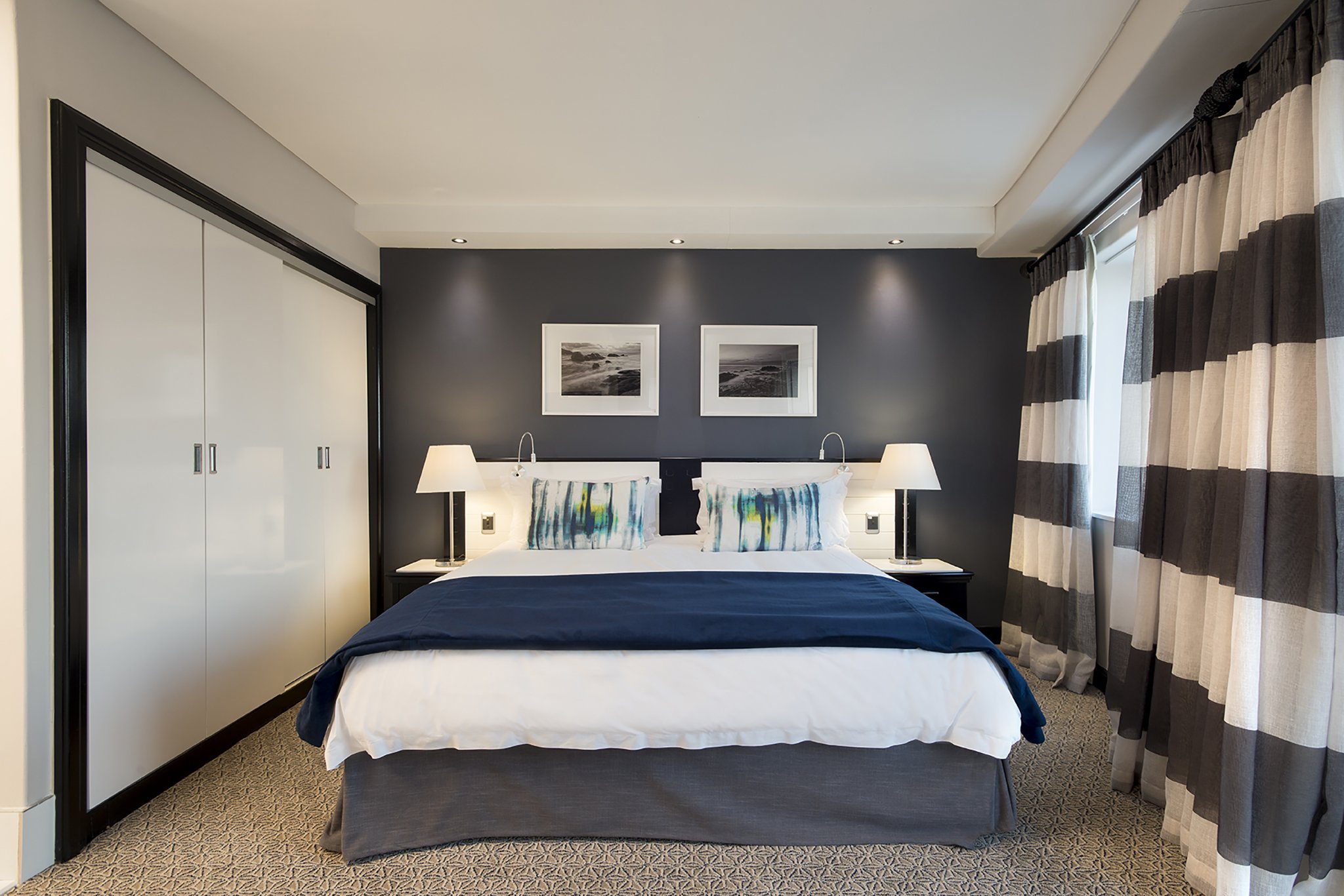 The Commodore Hotel 18/62