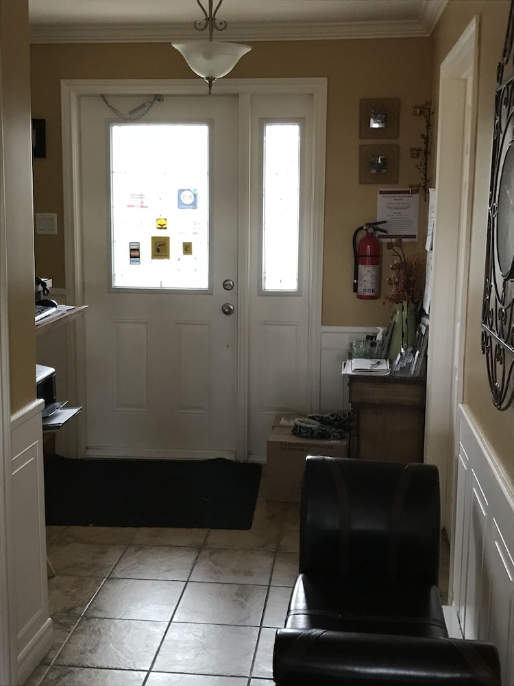 Whitsha Inn B&B 2/35