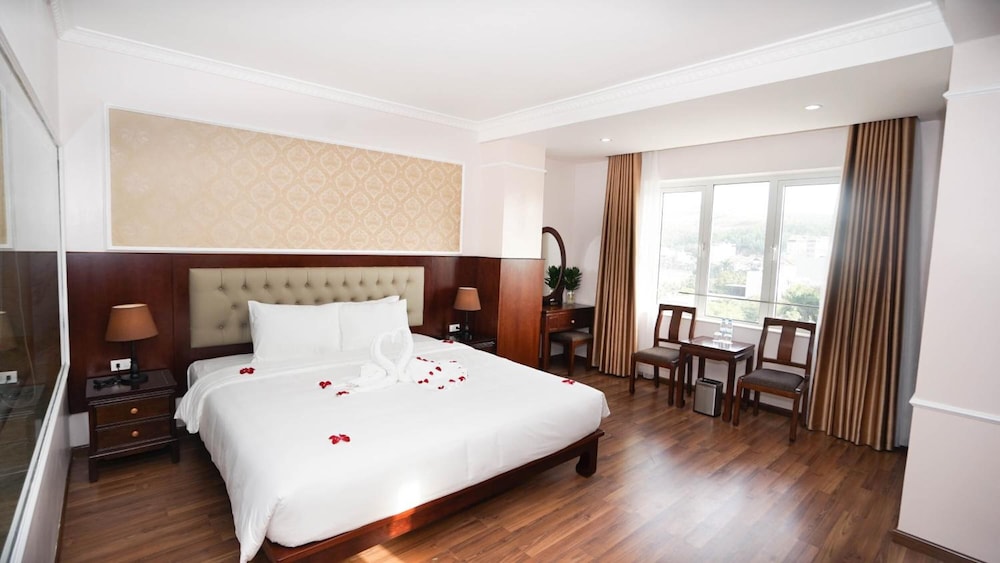 Seastar Hotel Ha Long 25/53