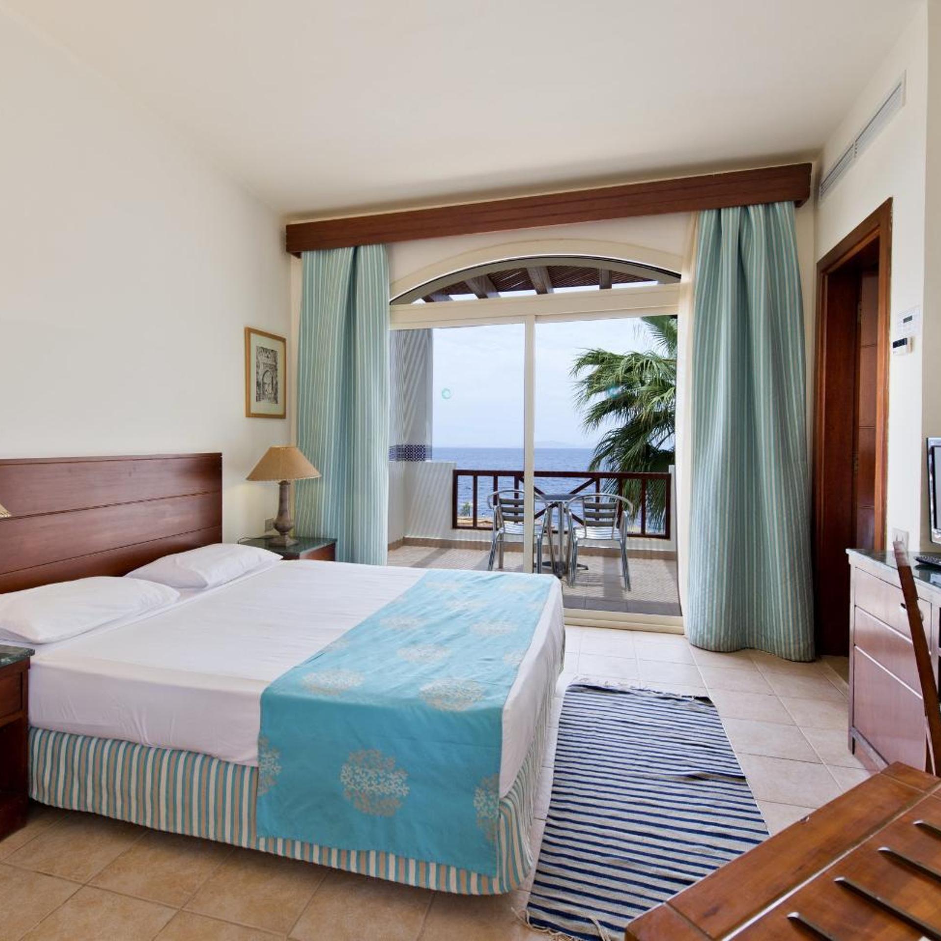 Standard Front Sea View