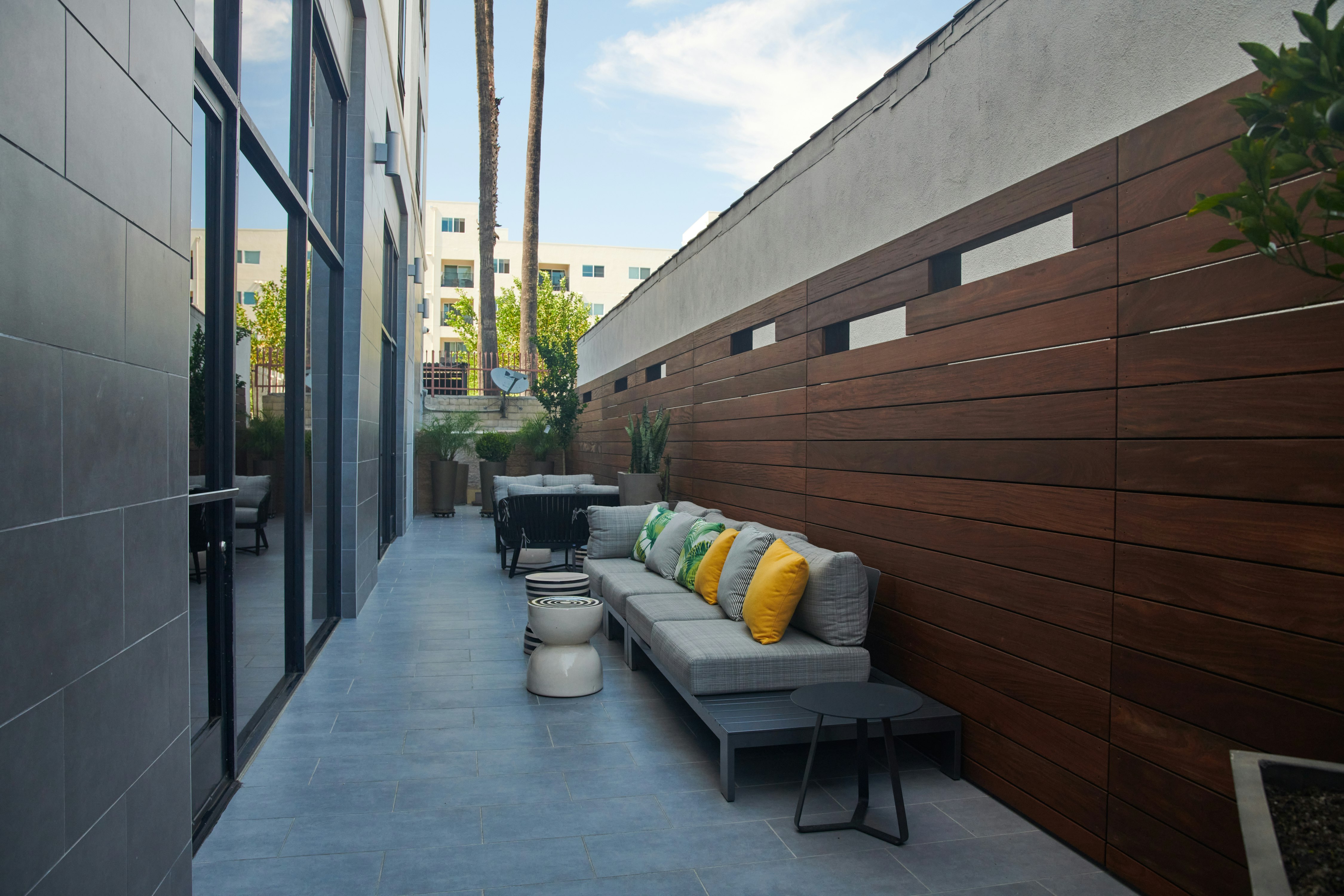 Hampton Inn and Suites Los Angeles /Sherman Oaks (ex Hampton Suites LAX Van Nuys) 8/29