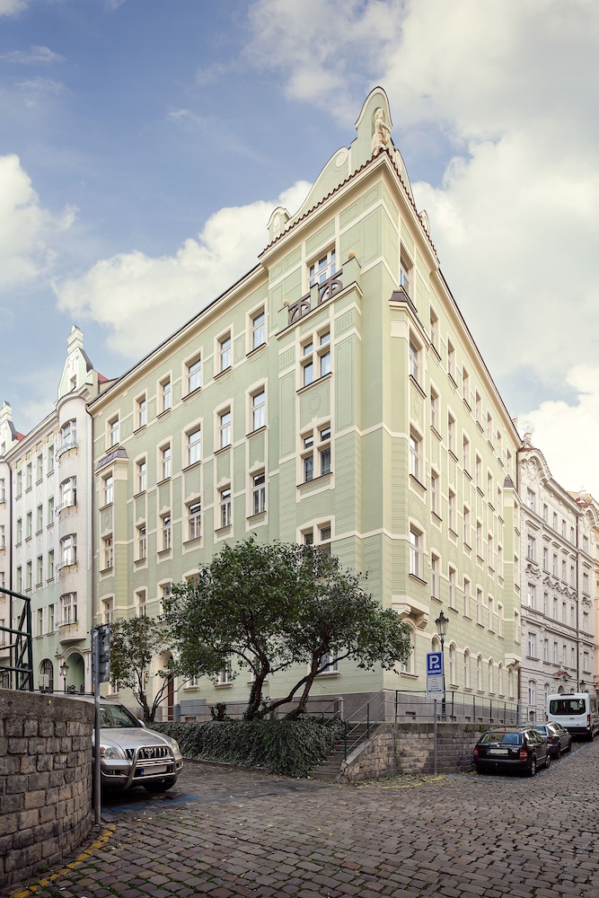 Allure Hotel and Residence Prague 30/34