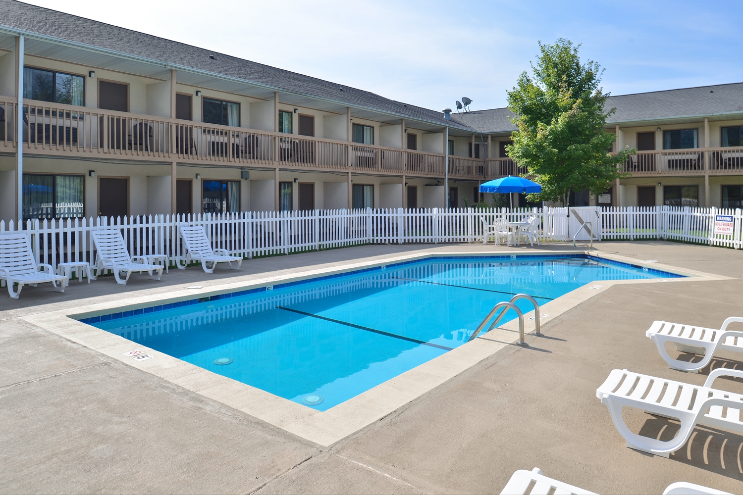 Americas Best Value Inn Canton 2/22