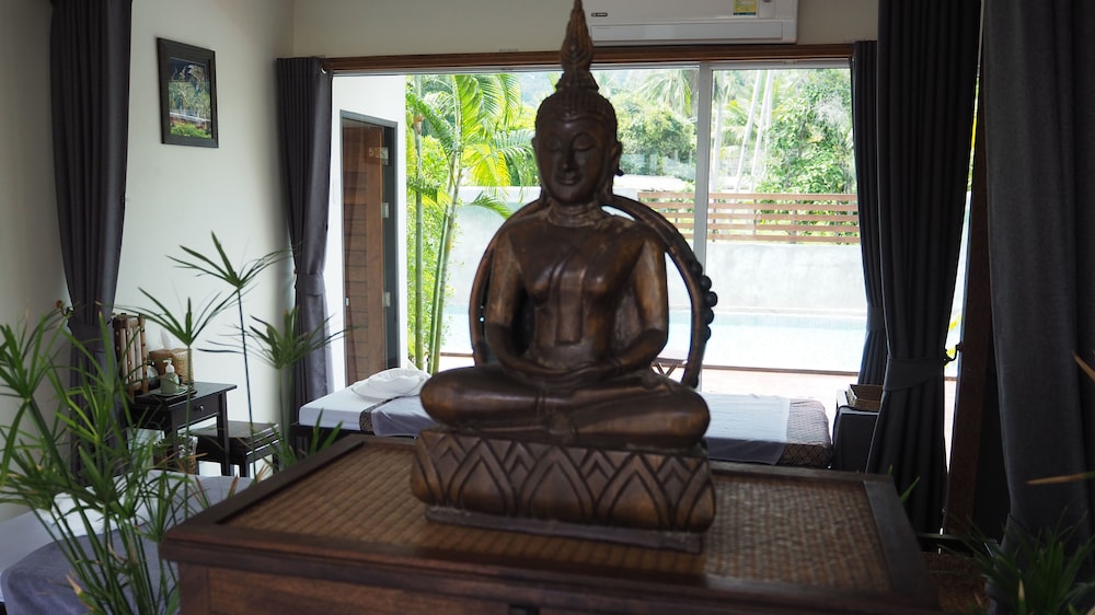 Crystal Lamai Hotel 7/50