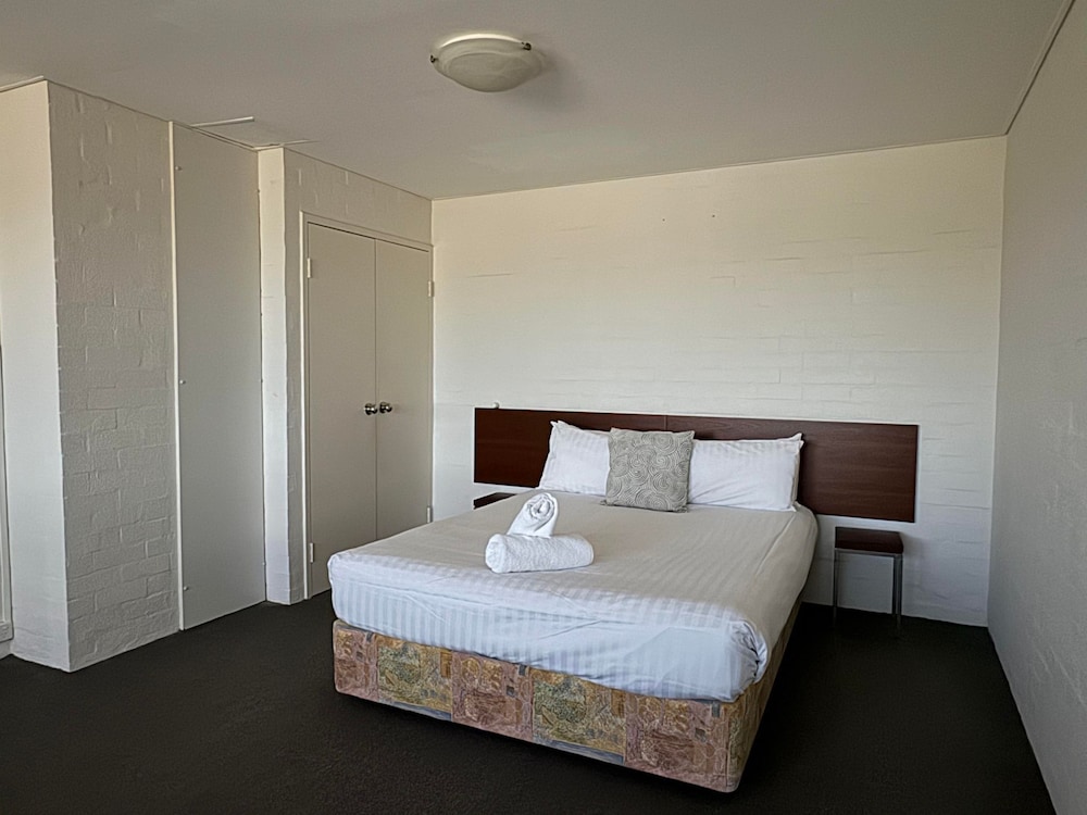 1 Bedroom, Loft, Apartment, Queen Bed