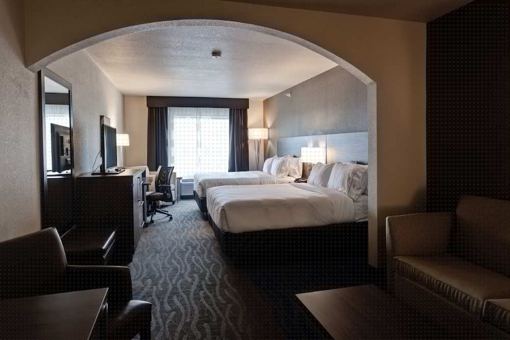 Holiday Inn Express And Suites Manhattan 11/55