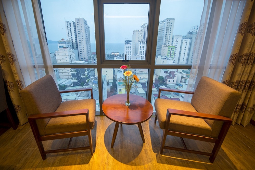 Crystal Hotel 22/31