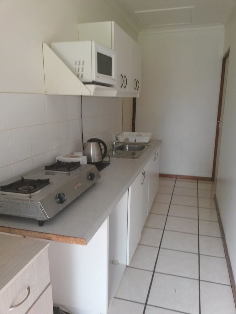 African Sun Guest House 35/36