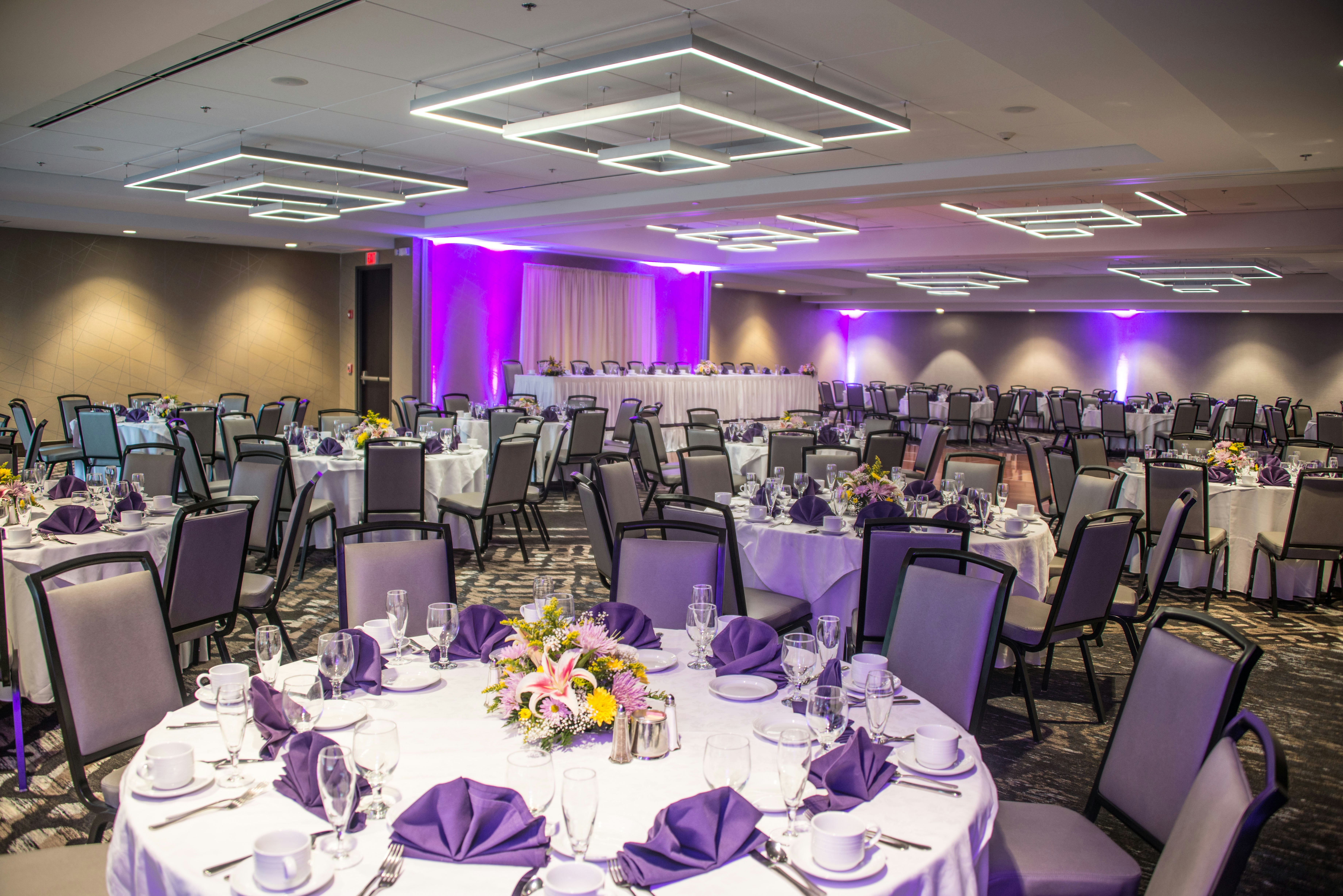 Doubletree By Hilton Hotel Syracuse 37/44