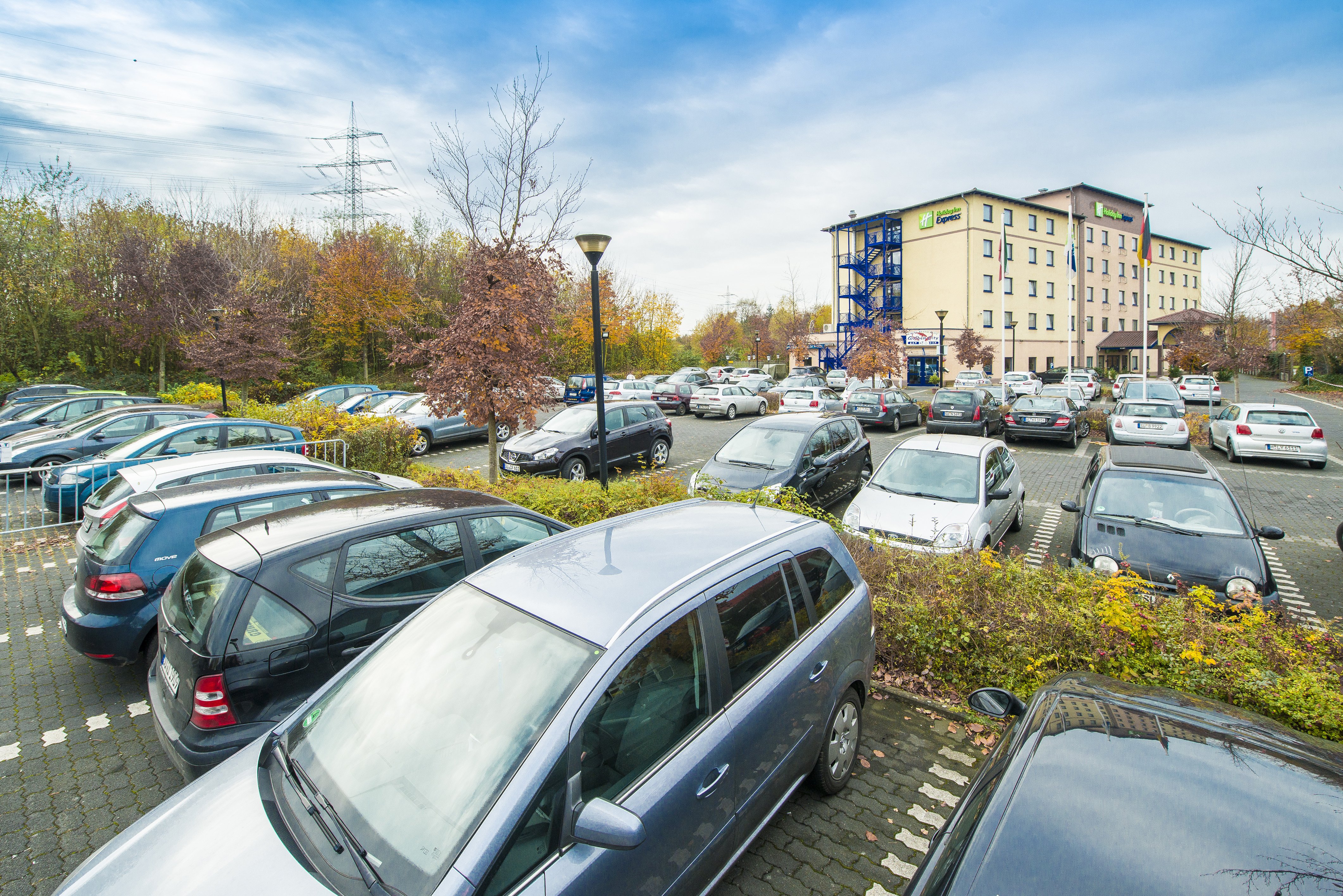 HOLIDAY INN EXPRESS COLOGNE TROISDORF 40/42