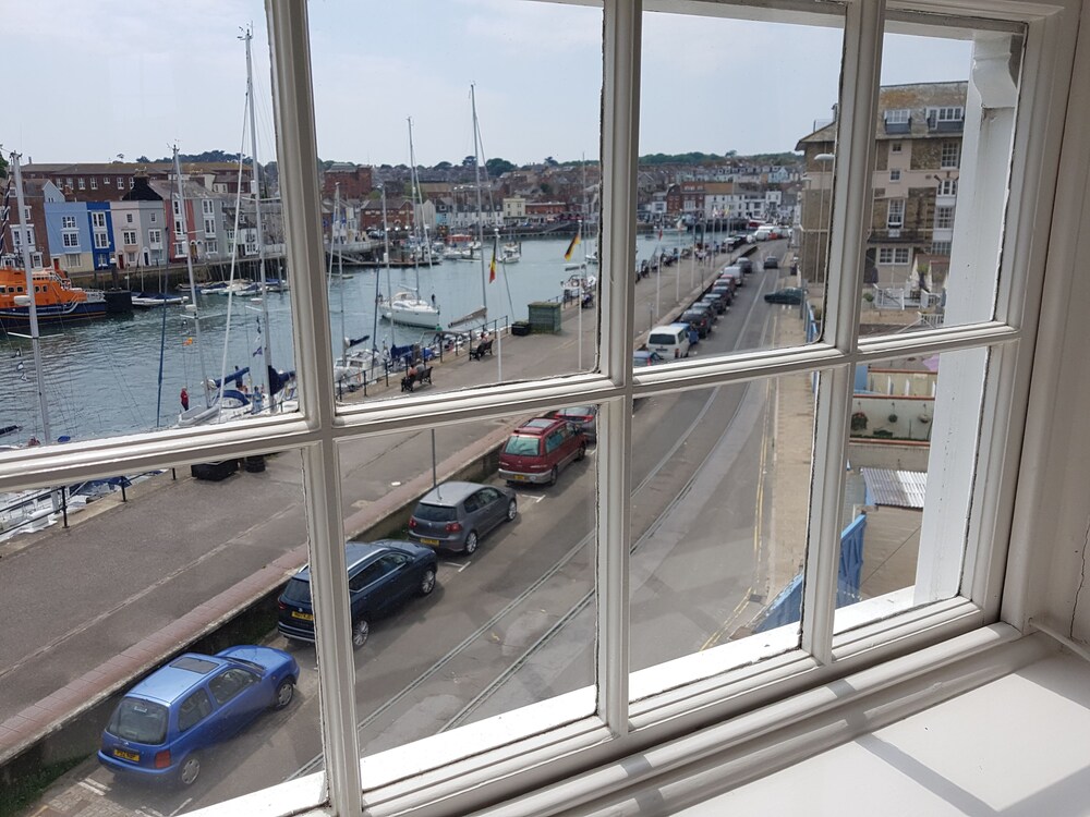 Beach View Guest House 5/10