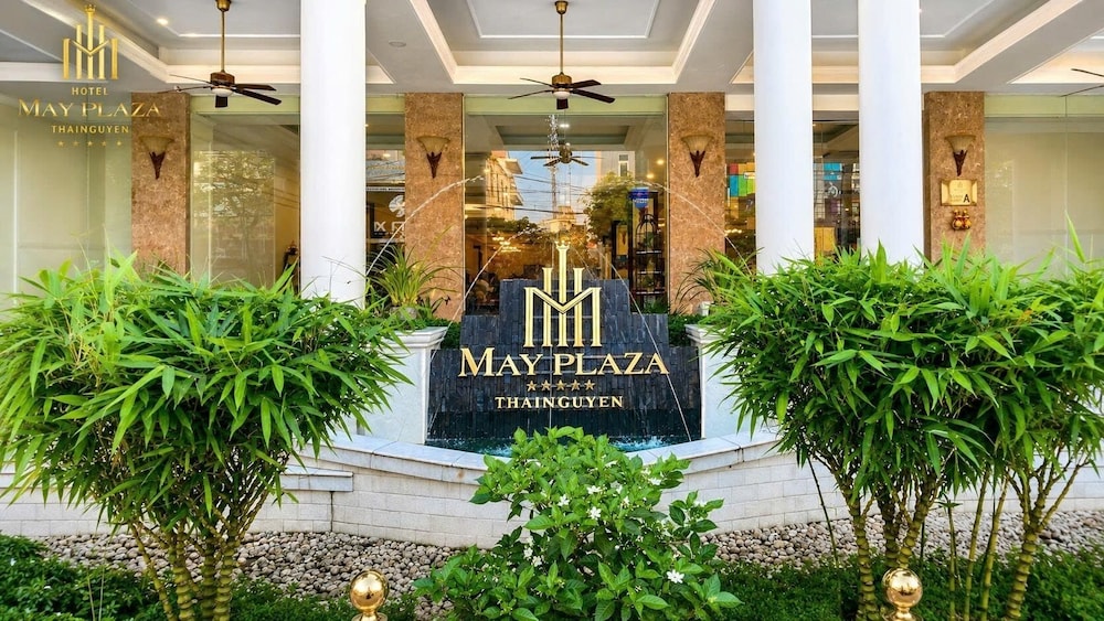 May Plaza Hotel 44/50