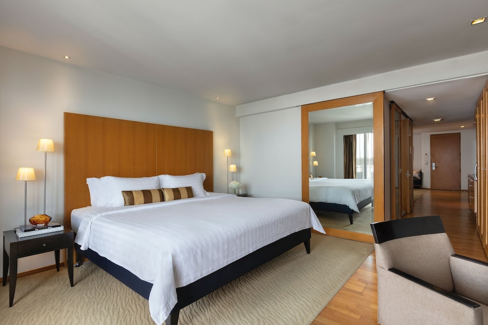 lebua Premium Suite City View