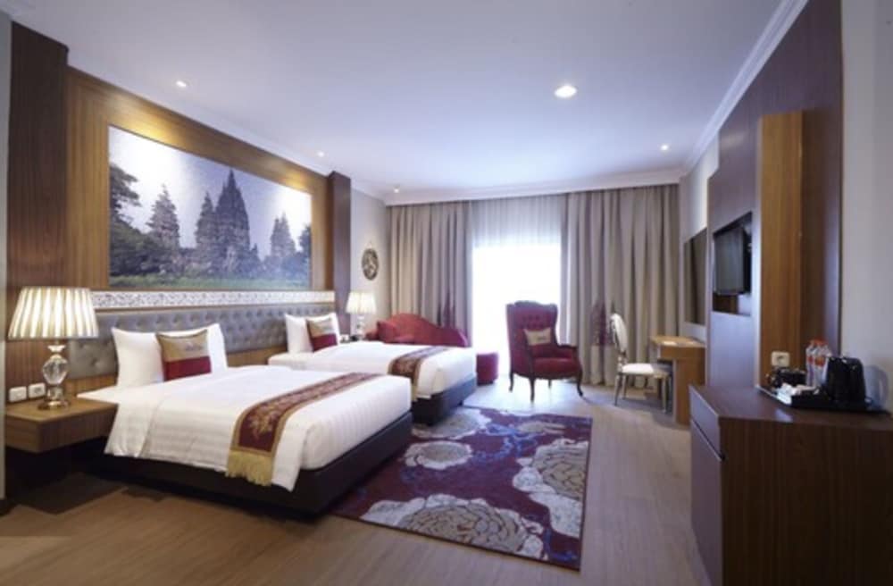 Ramada Suites By Wyndham Solo 14/45