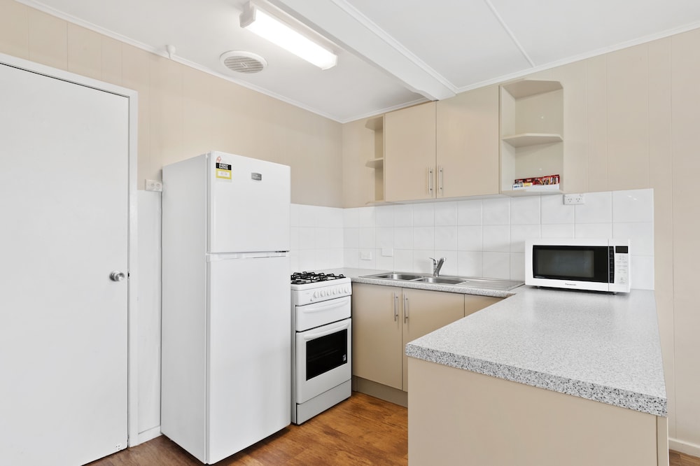 DISCOVERY PARKS - COOGEE BEACH 21/34
