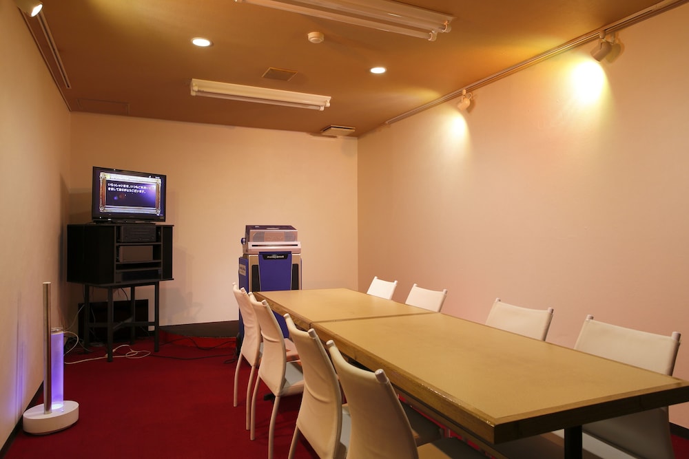 MANZA HOTEL JURAKU 39/48