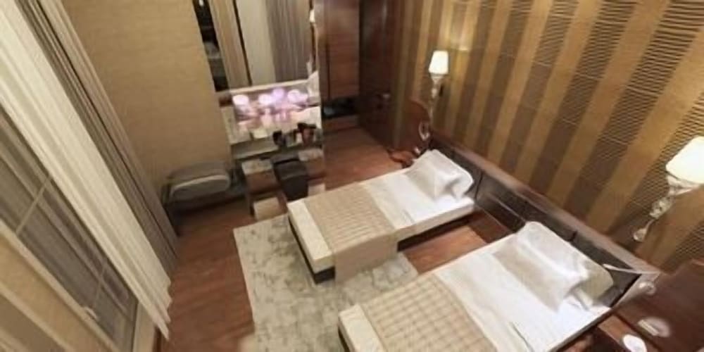 VOICE HOTEL 20/41