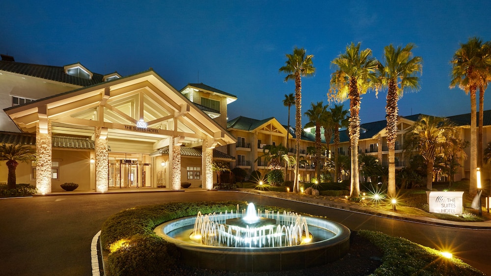 The Suites Hotel Jeju 69/73
