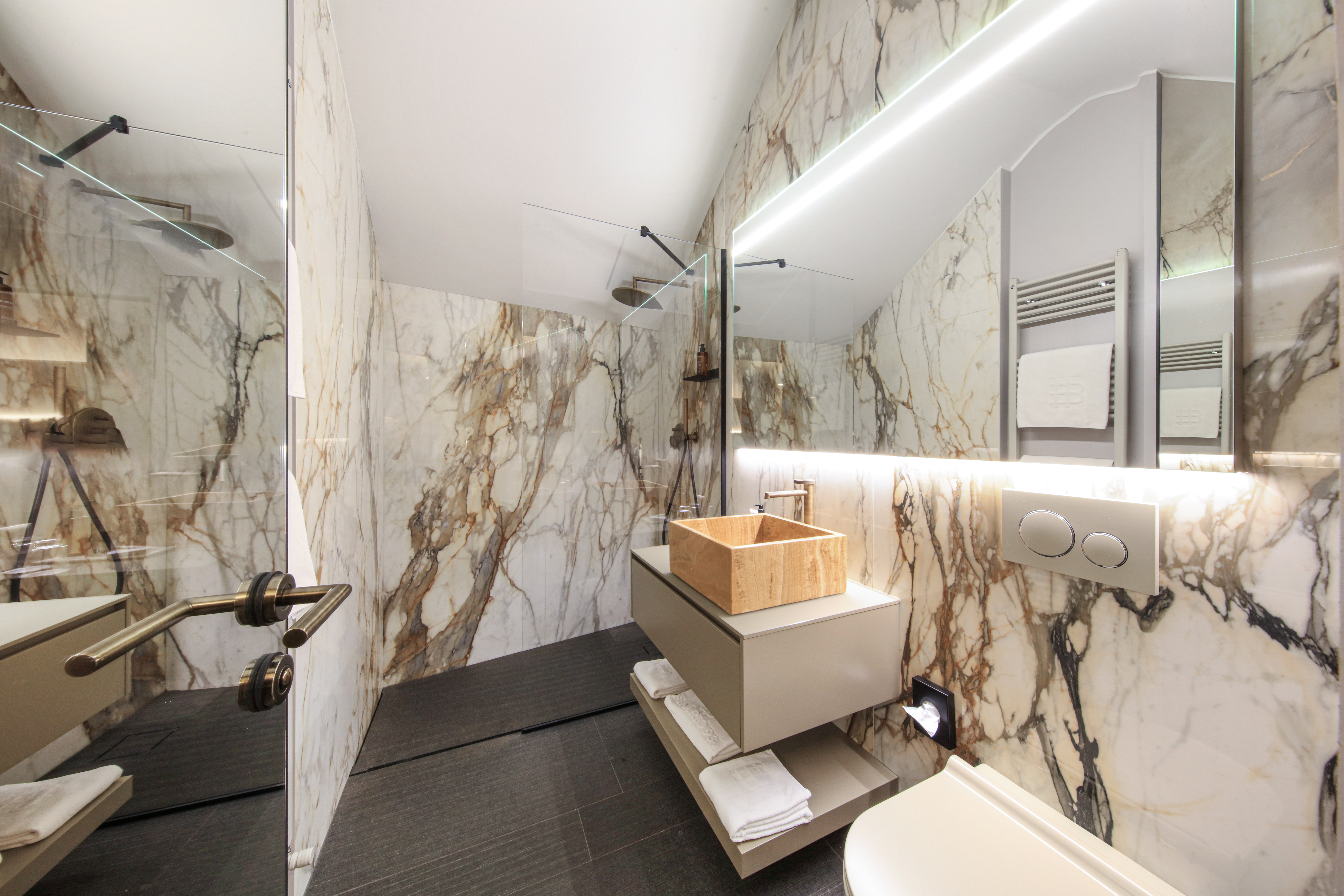 Binario 934 Smart Hotel 41/43