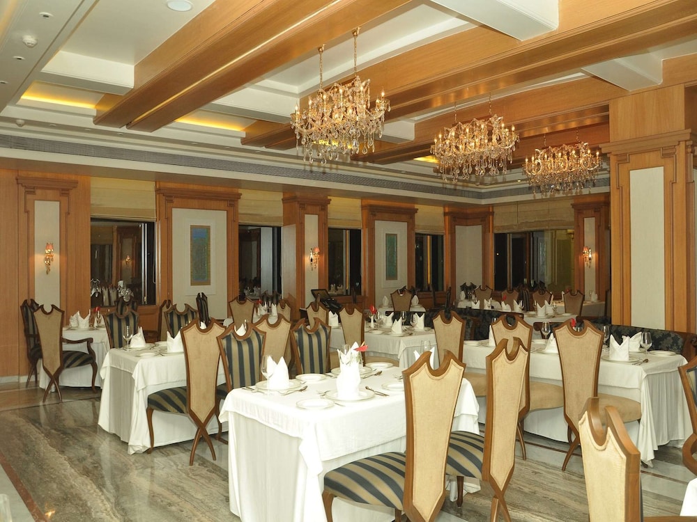 Royal Tulip Navi Mumbai 45/60