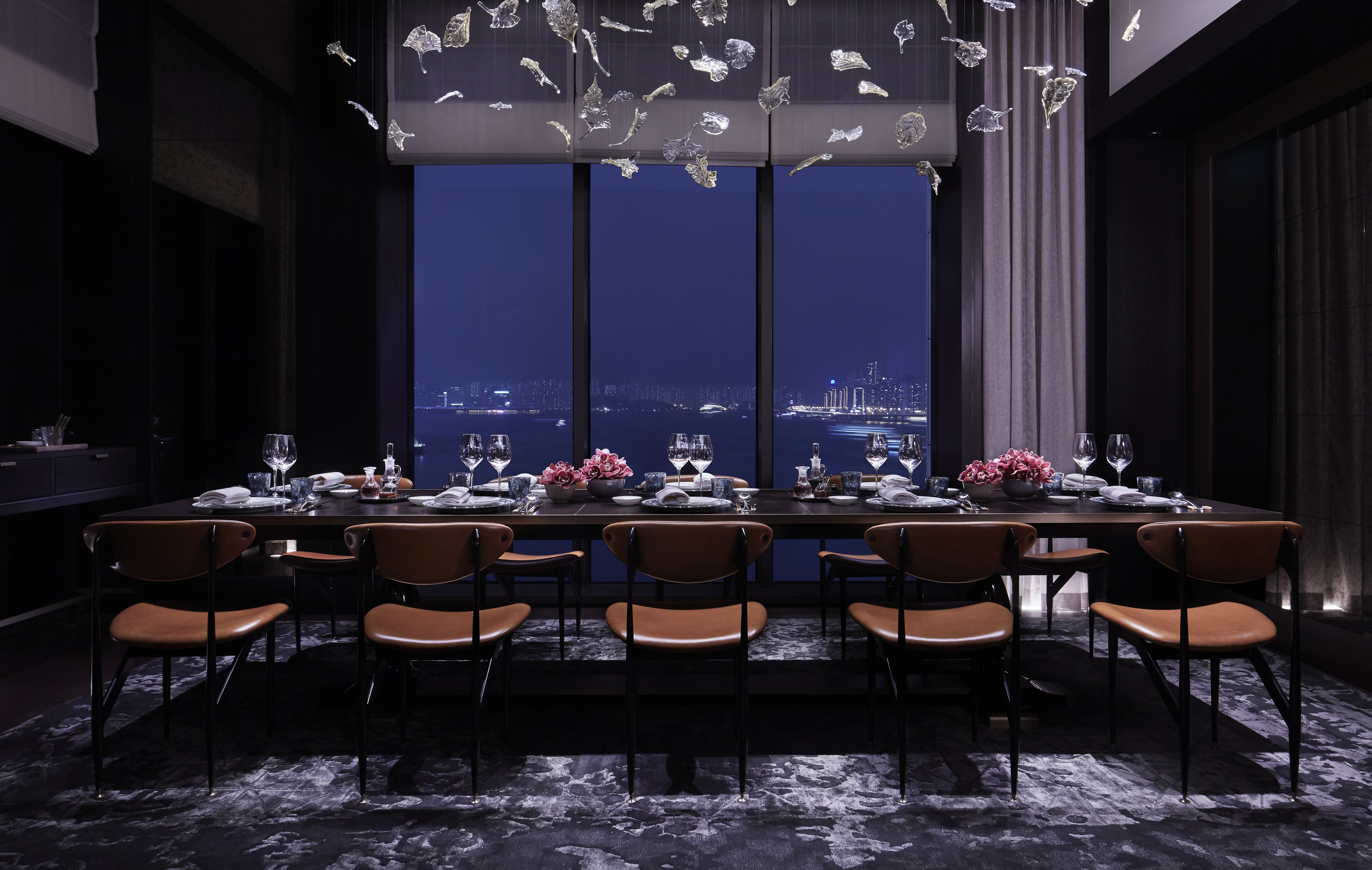 Rosewood Hong Kong 77/85