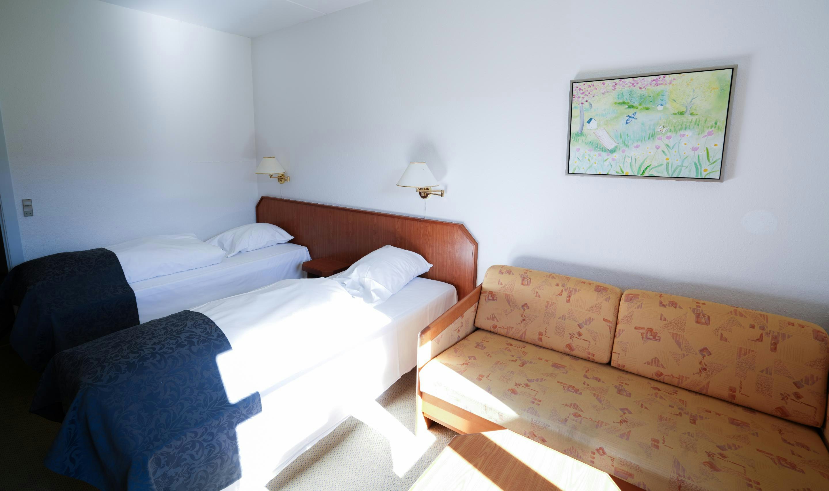 HOTEL LYNGGAARDEN 4/25