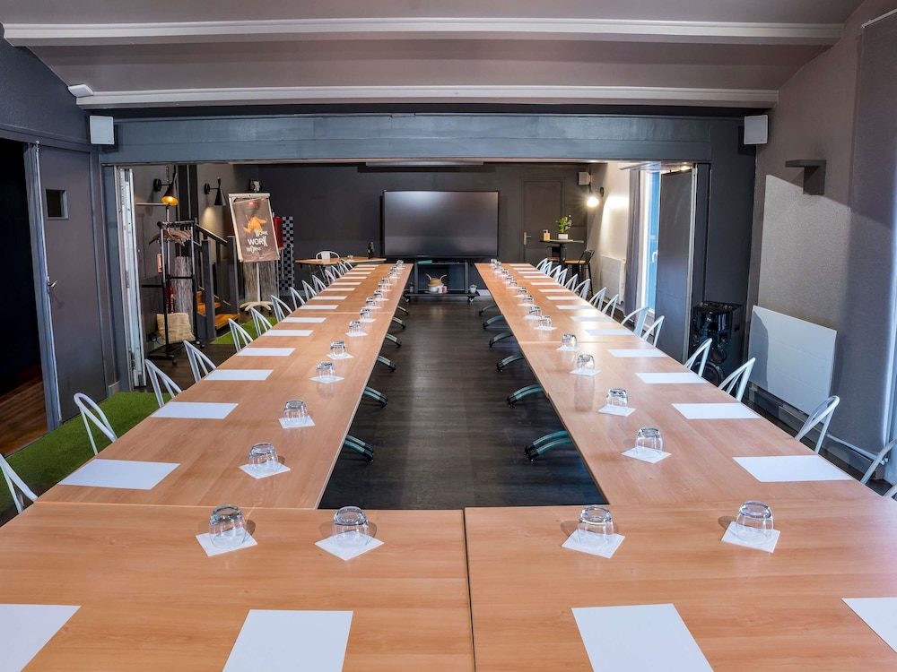 Ibis Macon Sud 56/68
