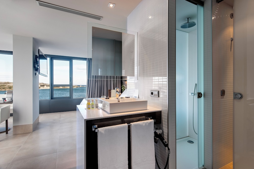 Junior Suite, King Bed, Sea View, Barcelo Hamilton Menorca - Adults Only 3/3