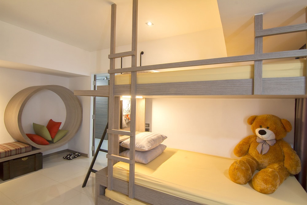 Bossotel Chiang Mai 50/50