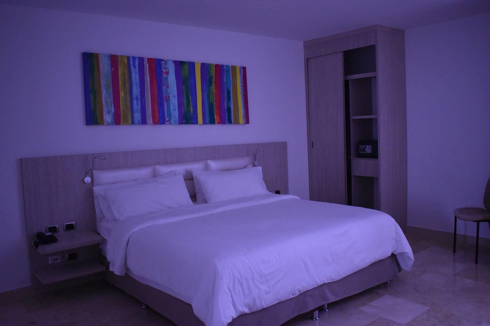 STUDIO, SUITE, KING BED, CITY VIEW