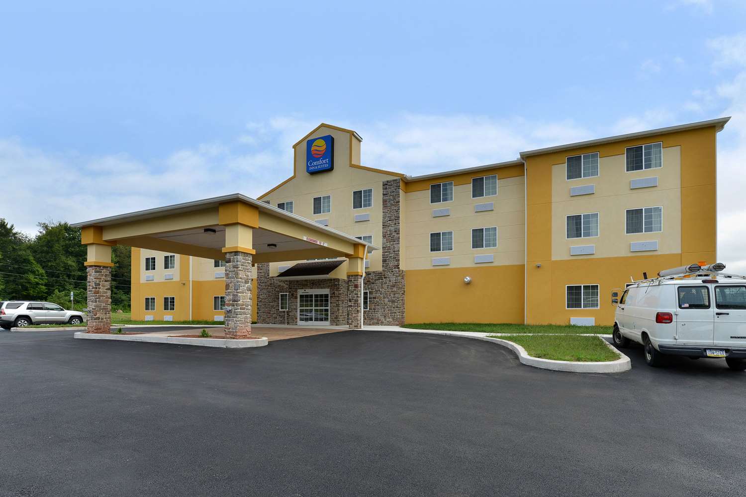 Days Inn & Suites by Wyndham Manheim Lebanon 23/26