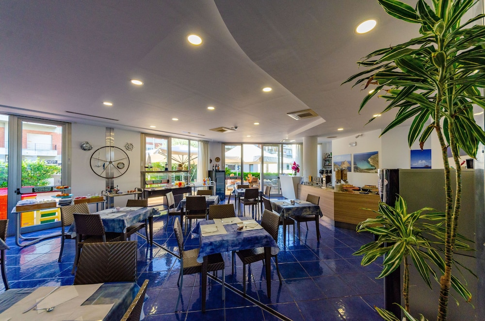 Astro Suite Hotel 26/50