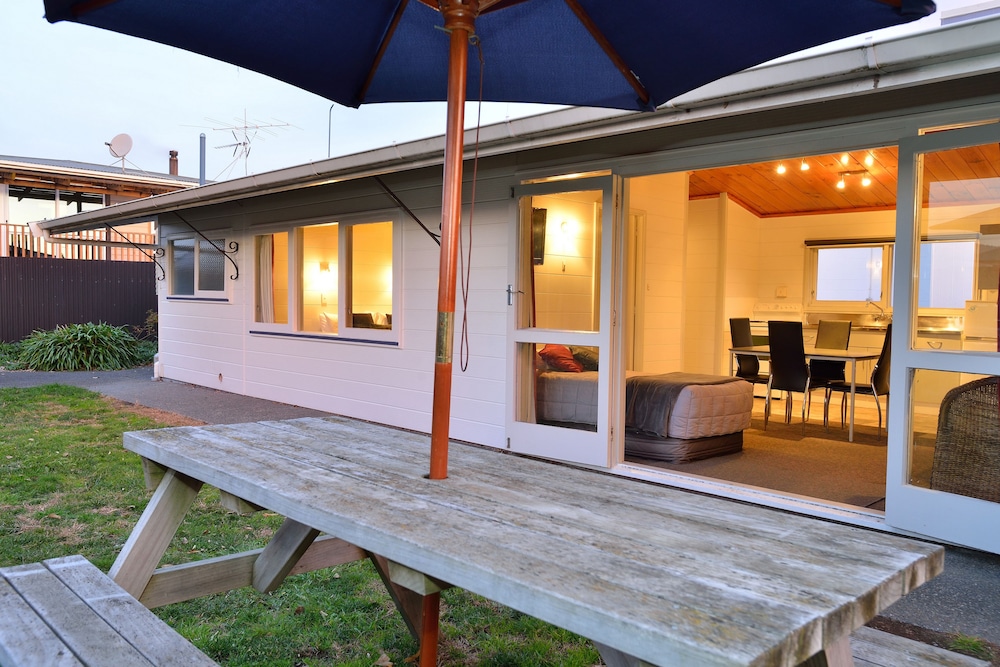Waikanae Beach Motel 3/76