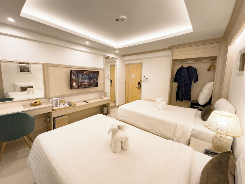 Golden Empire Suvarnabhumi Hotel 16/48