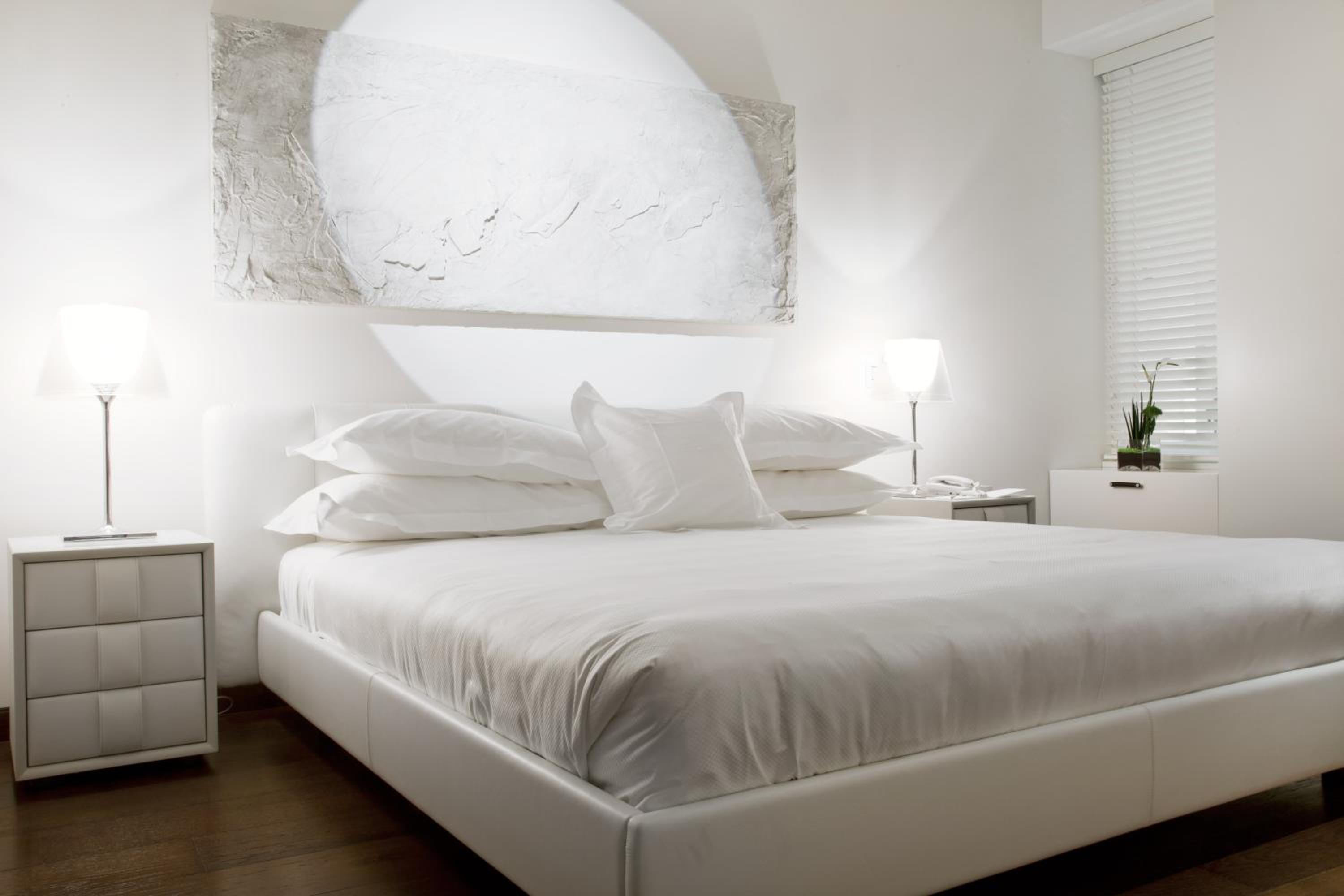 PRESTIGE, SUITE