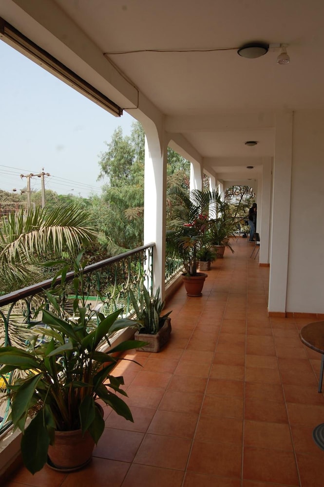 Riyan Apartments 14/42