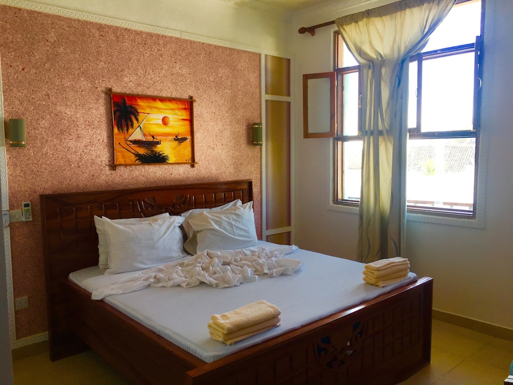 Mocco Beach Villa 26/78