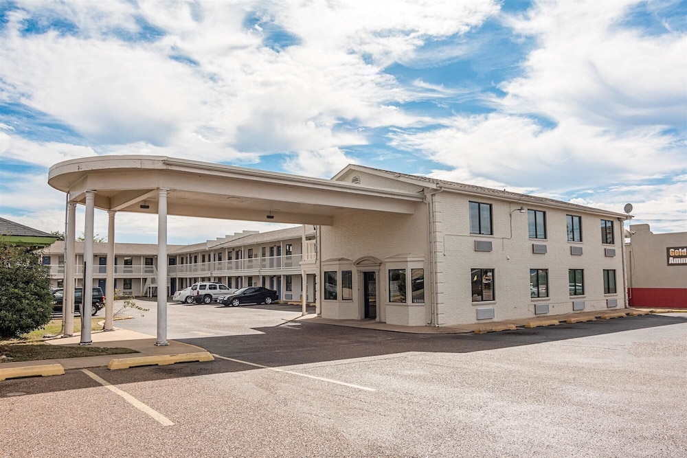 Motel6 Texarkana, AR 35/41