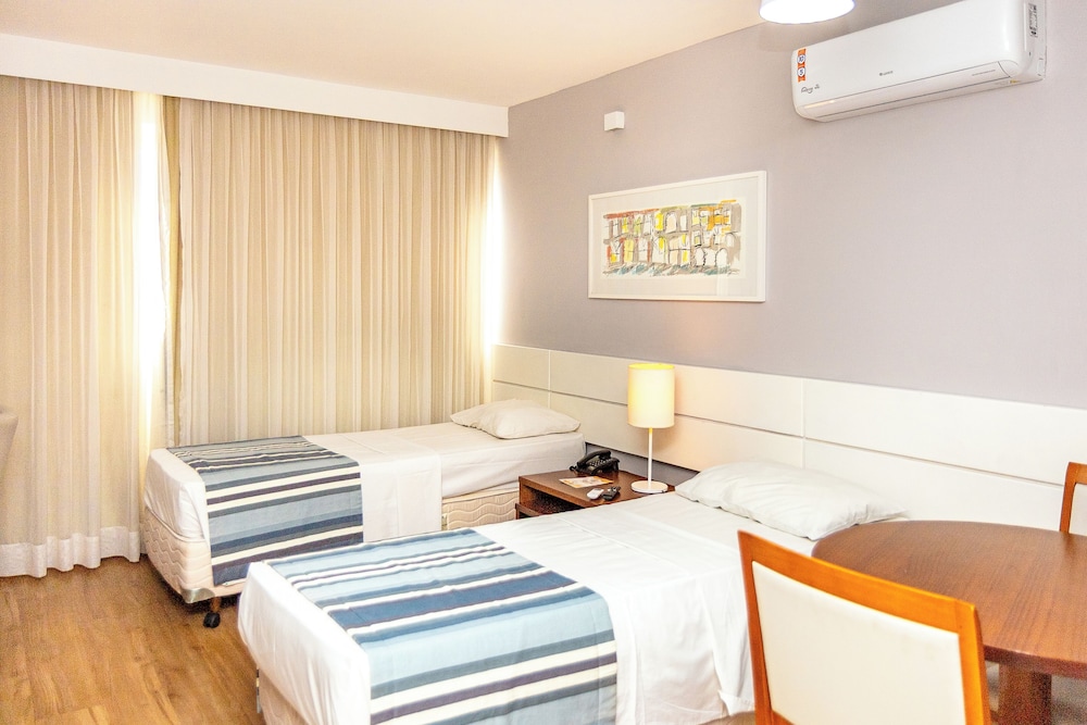 STUDIO, DOUBLE OR TWIN BED
