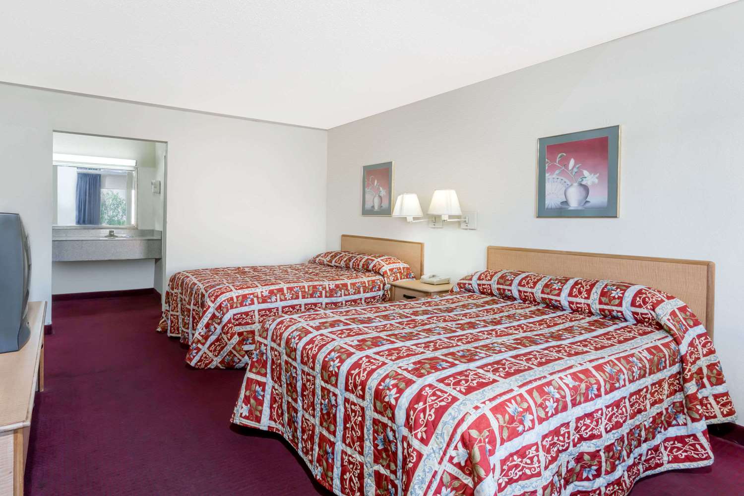 ROOM, 2 DOUBLE BEDS