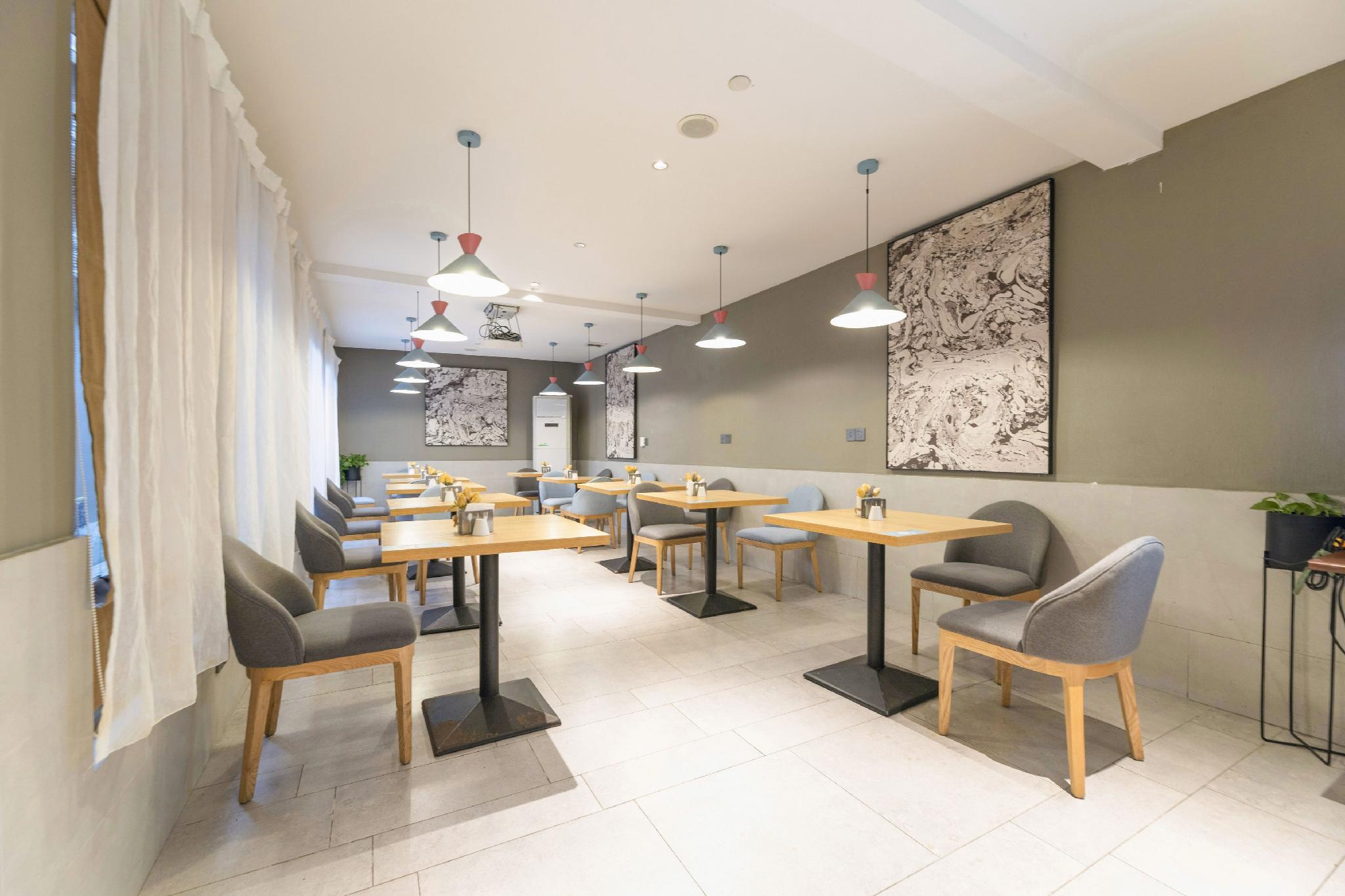 Home Inn Neo (Ningbo Railway Station) 27/31