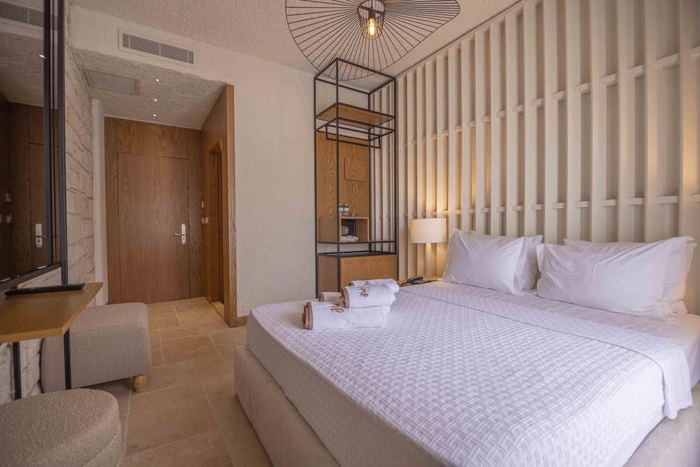 June Hotel Alacati 12/50
